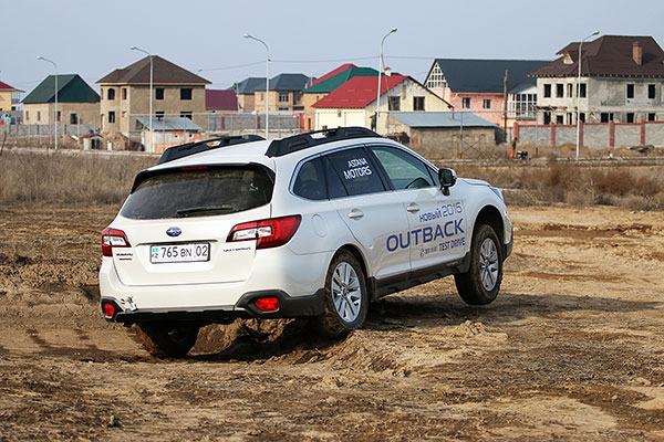 Клиренс аутбек. Subaru Outback дорожный просвет. Subaru Outback 2015. Subaru Outback 2017 клиренс. Subaru Outback 2014.