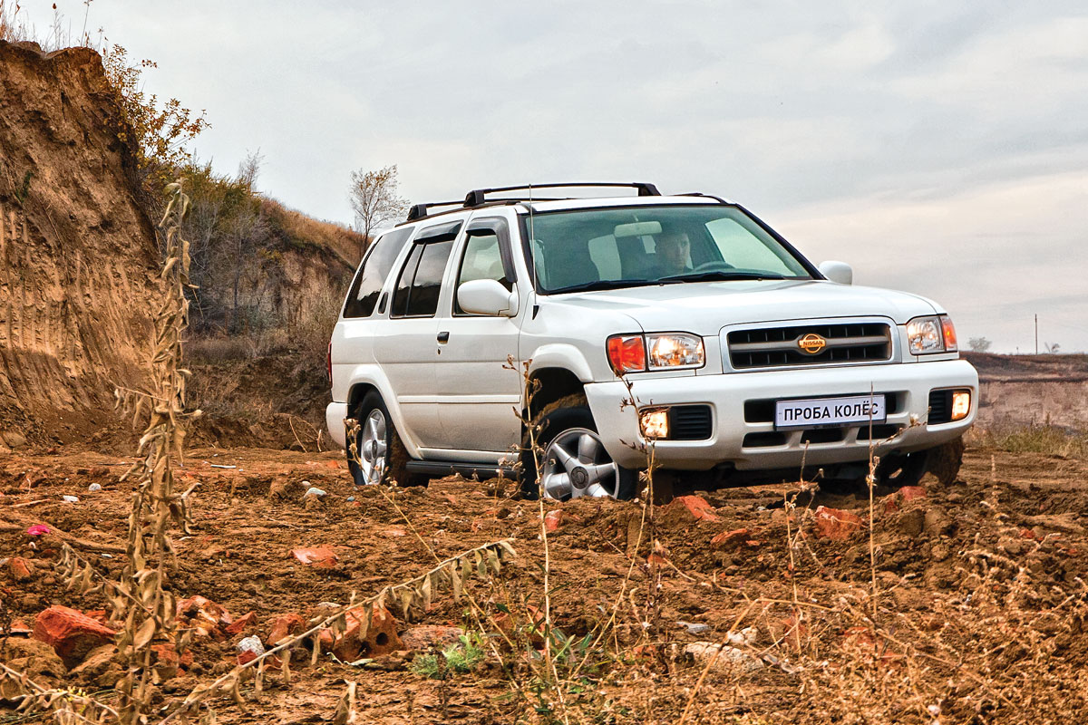 Тест драйв ниссан патфайндер. Nissan Pathfinder 2000. Джип Ниссан Патфайндер 2000. Ниссан Патфайндер 2002. Nissan Pathfinder 2000 2л.